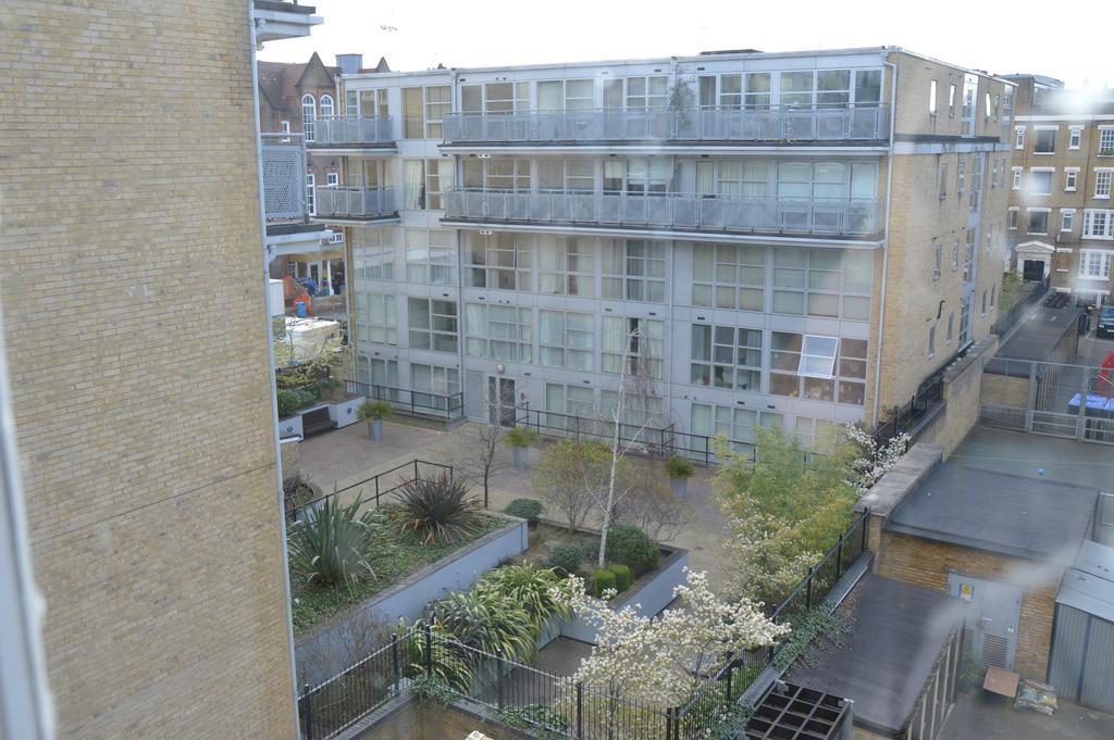 London Borough Station Apartment 外观 照片